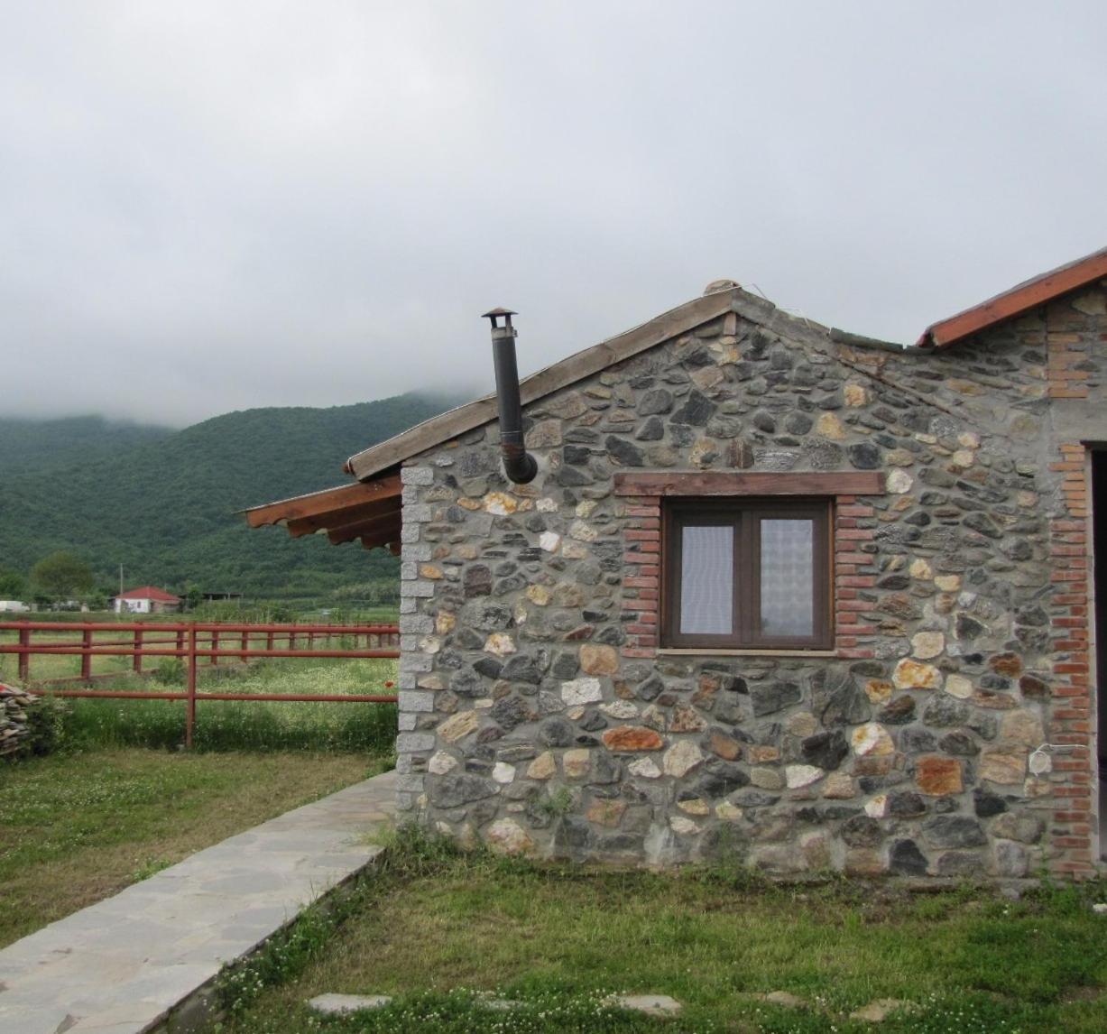 Ihnilatis Kerkíni Quarto foto